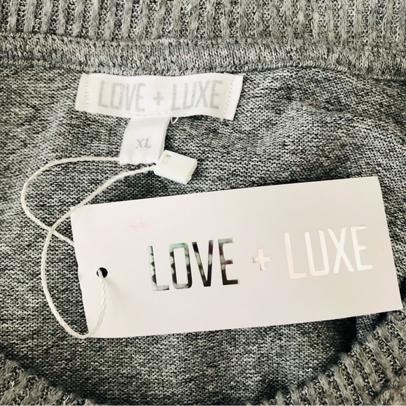 $10 SALE! LOVE + LUXE Heather Gray Eyelashes Lips Face Long Sleeves Sweater XL - Picture 10 of 12